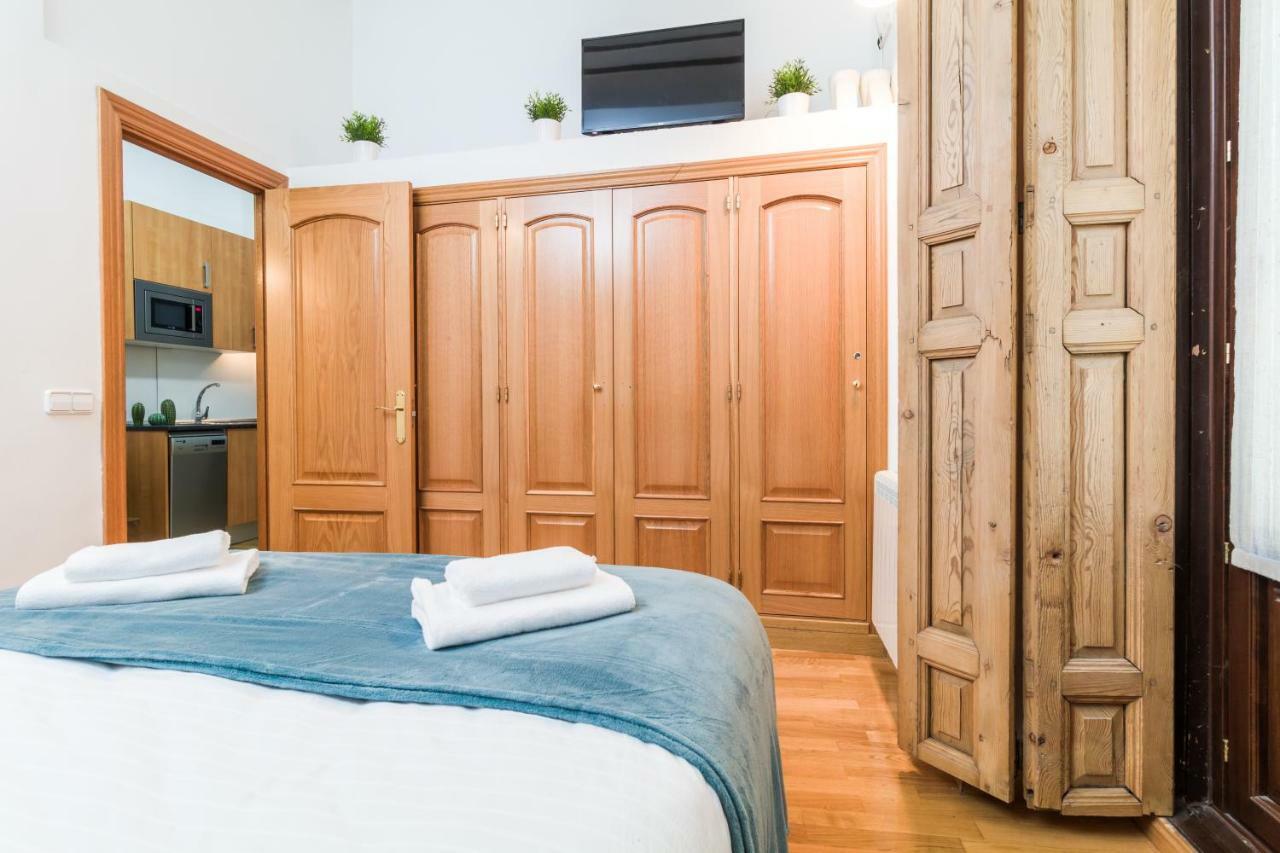 Pyr Select Plaza Mayor Ii Y Iii Apartment *